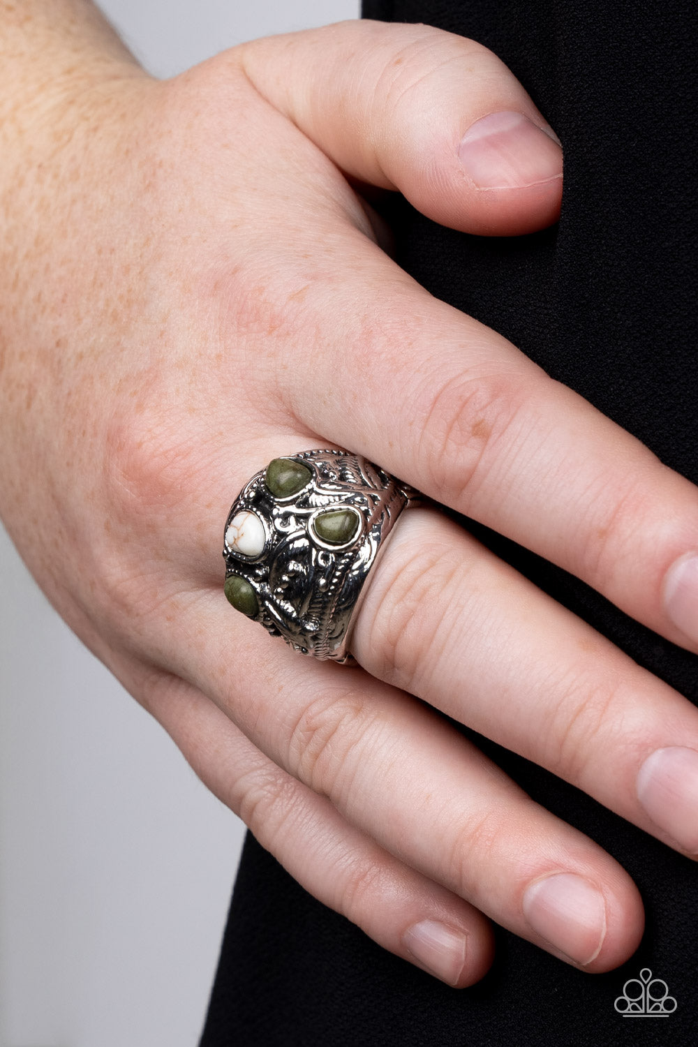 Paparazzi Rings - Down-To-Earth Detail - Green
