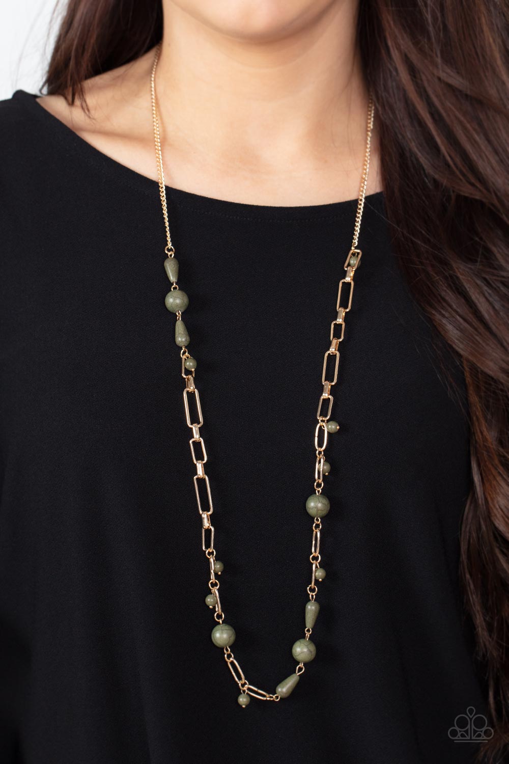 Treasure shore deals green necklace paparazzi