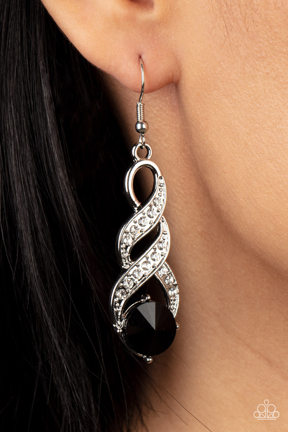 Paparazzi Earrings - High-Ranking Royalty - Black