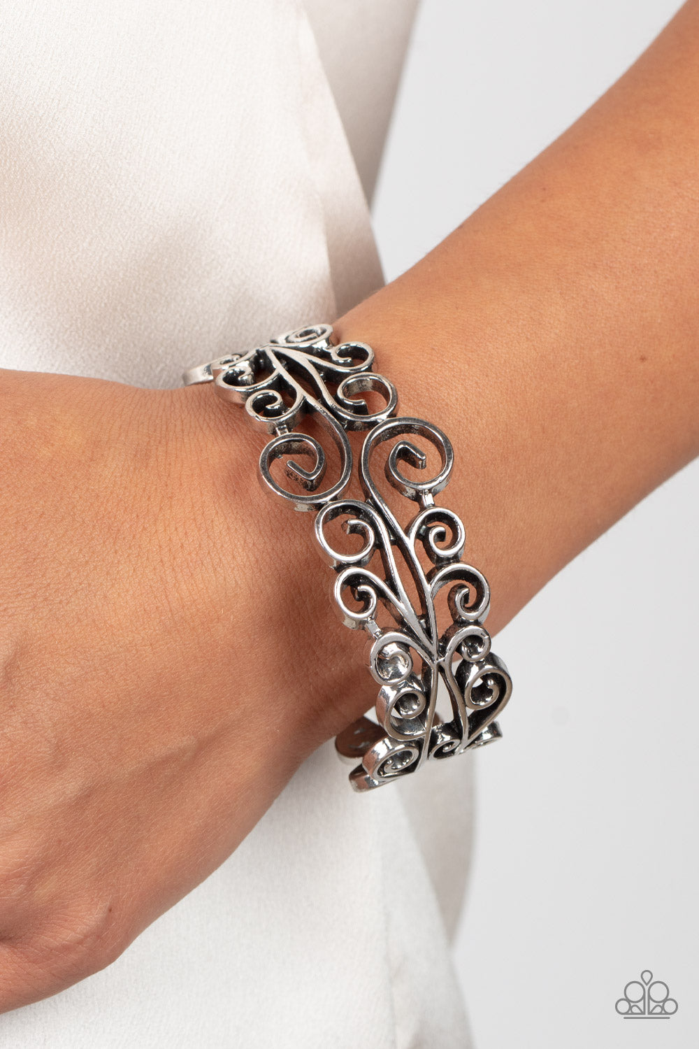 Paparazzi Bracelets - Dressed to FRILL - Silver