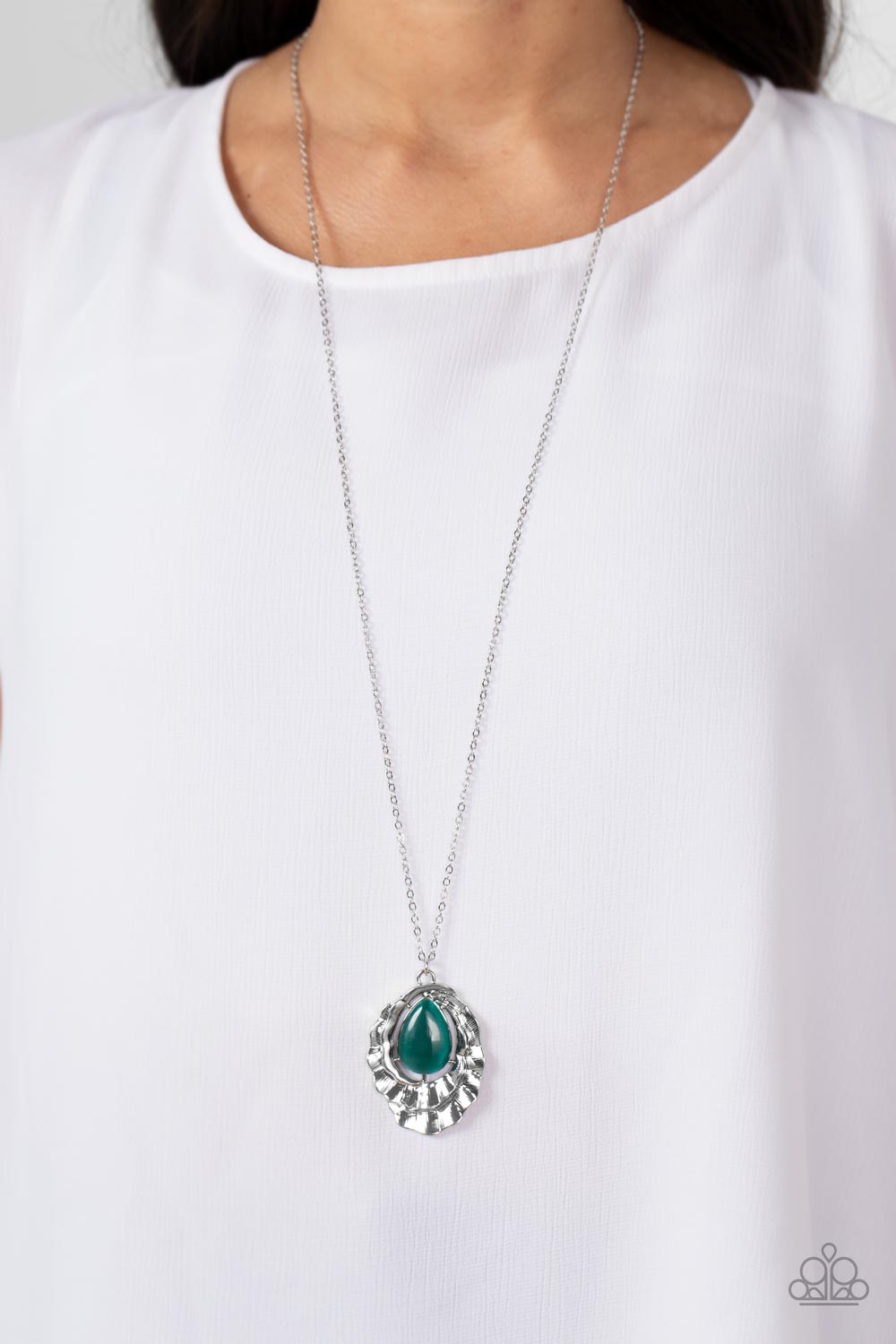 Paparazzi Necklaces - Titanic Trinket - Green