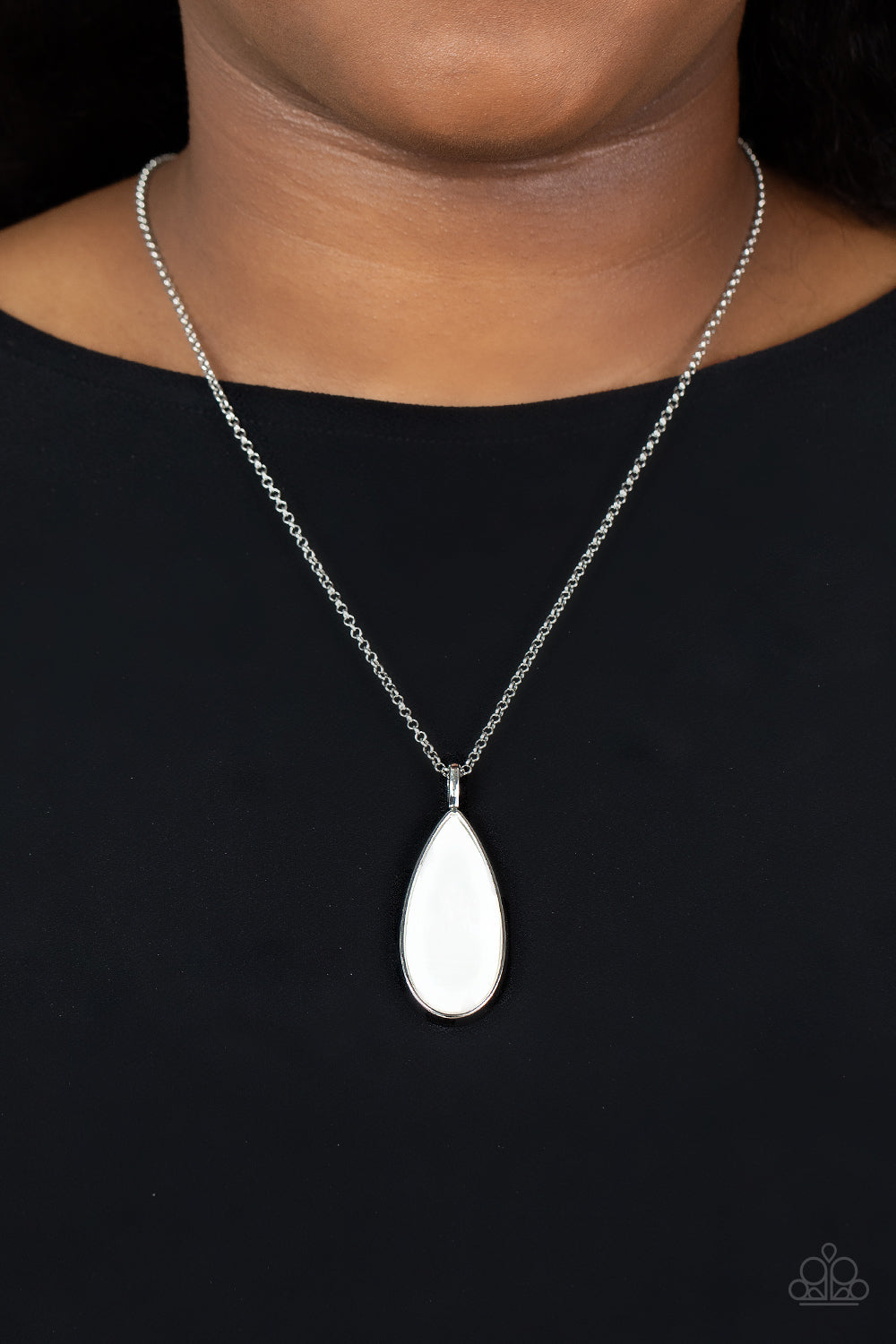 Paparazzi Necklaces - Yacht Ready - White