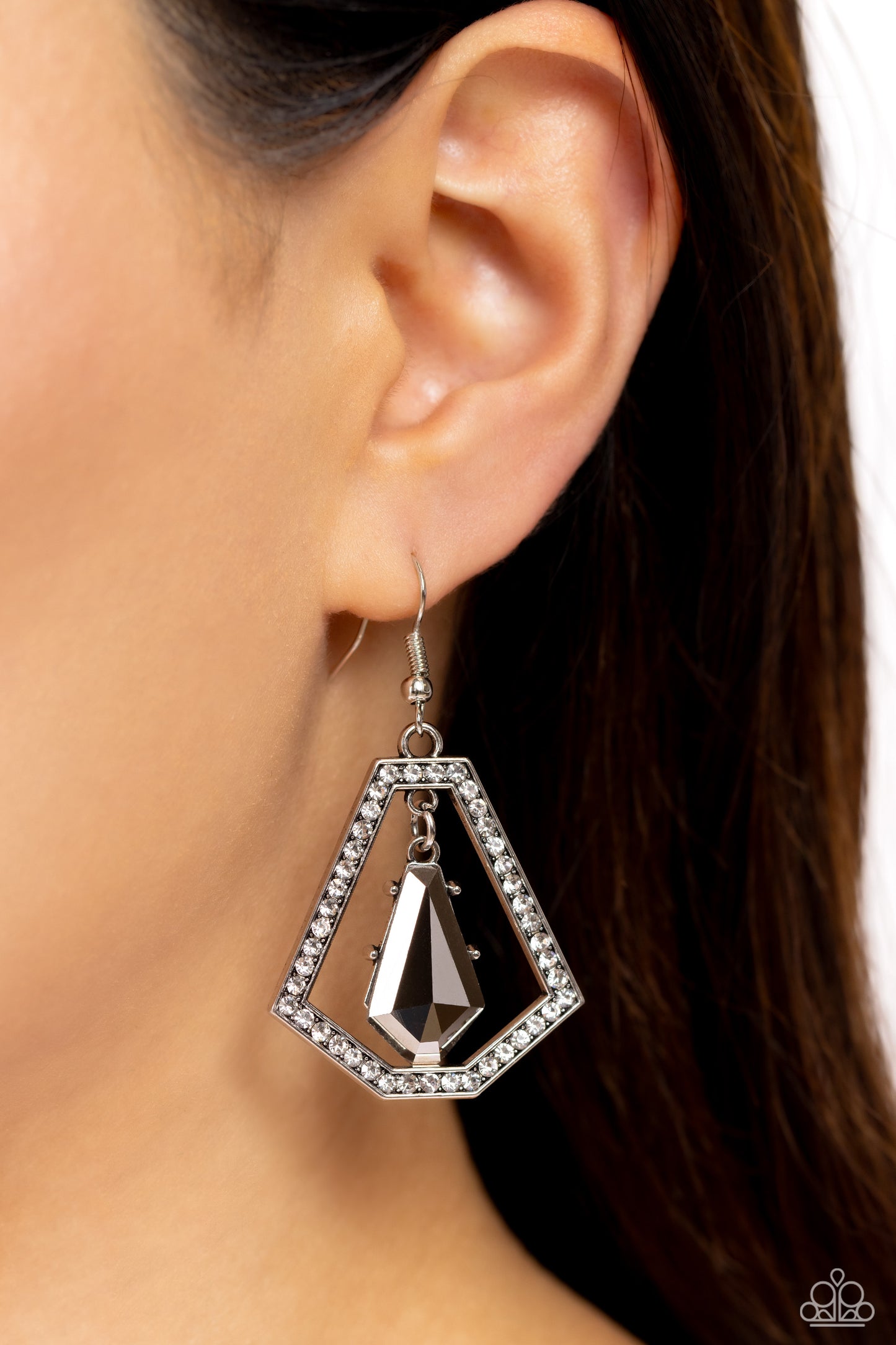 Paparazzi Earrings - Poshly Photogenic - Silver