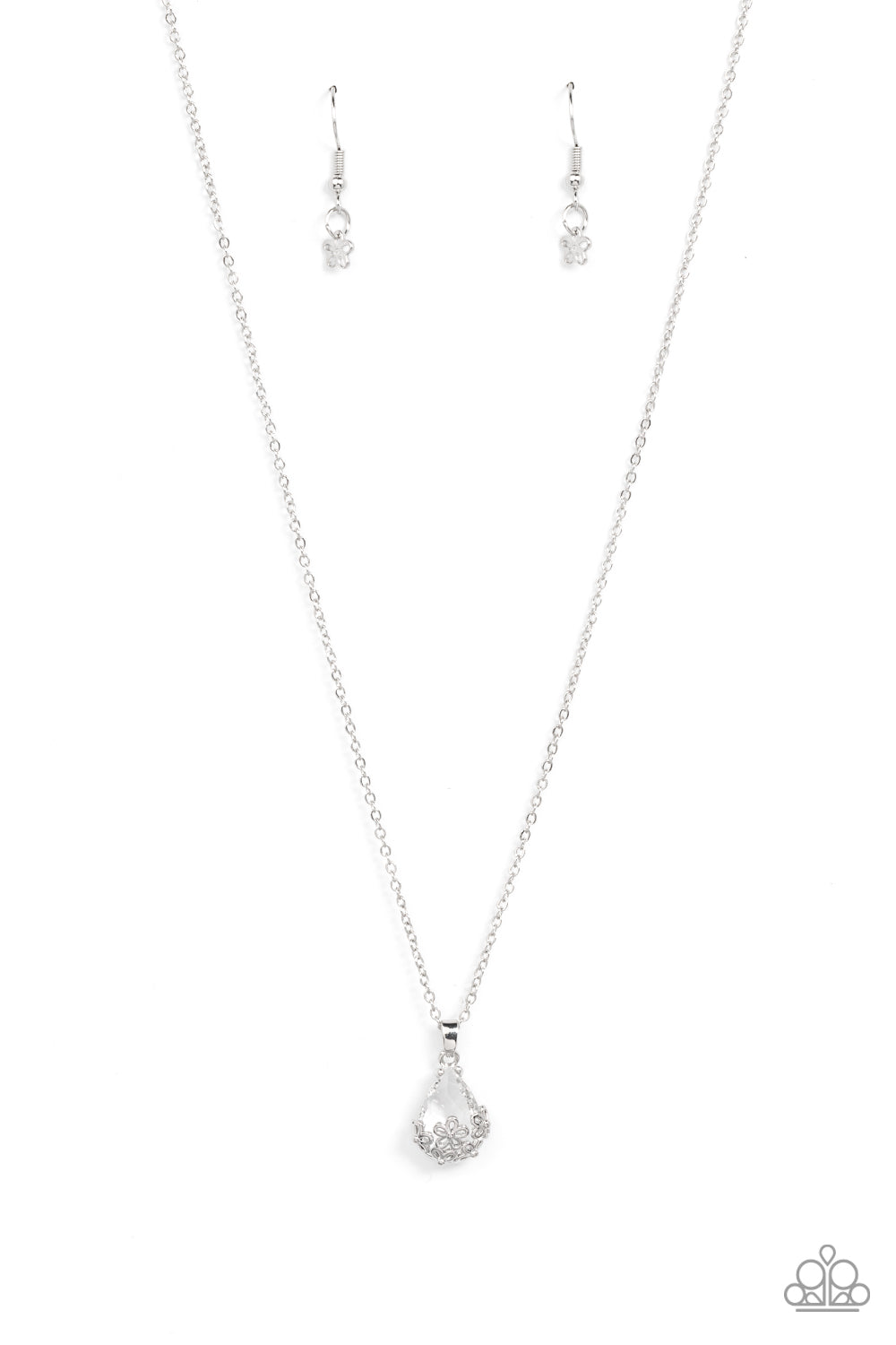Paparazzi Necklaces - Flower Patch Fabulous - White