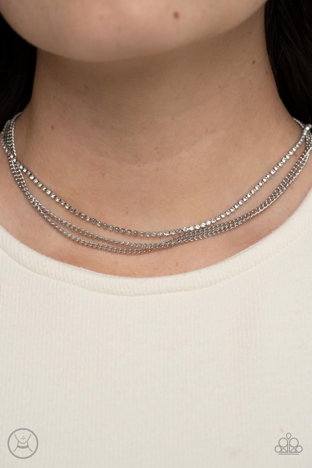 Paparazzi Necklaces - Glitzy Gusto - White