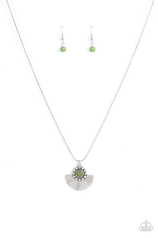 Paparazzi Necklaces - Magnificent manifestation - Green