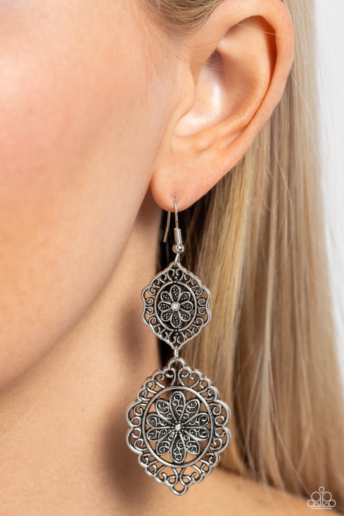 Paparazzi Earrings - Floral Favorite - White