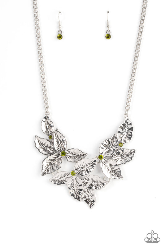 Paparazzi Necklaces - Holly Heiress - Green