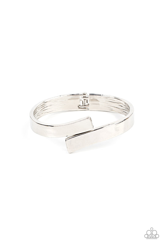 Paparazzi Bracelets - Dare to Flare - Silver