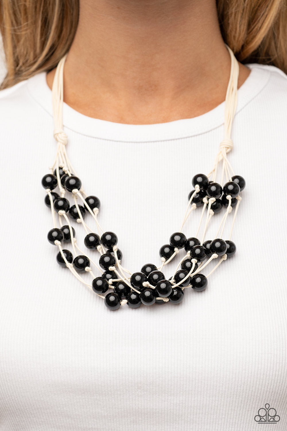 Paparazzi Necklaces - Yacht Catch - Black