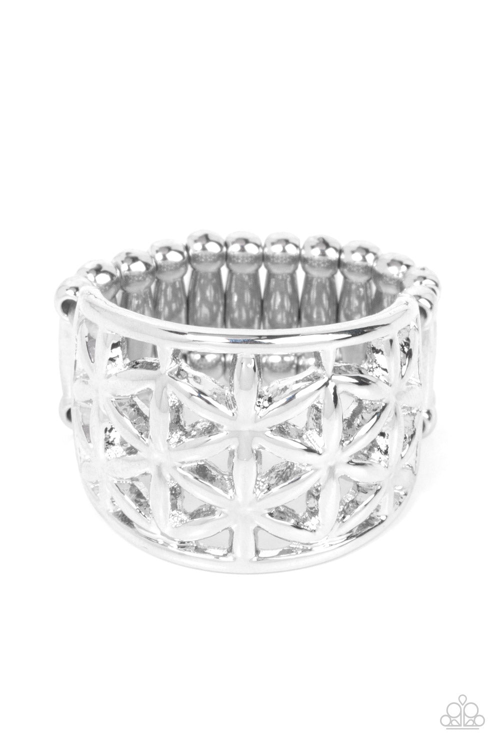 Paparazzi Rings - Gardenia Gazebo - Silver – jewelryandbling.com