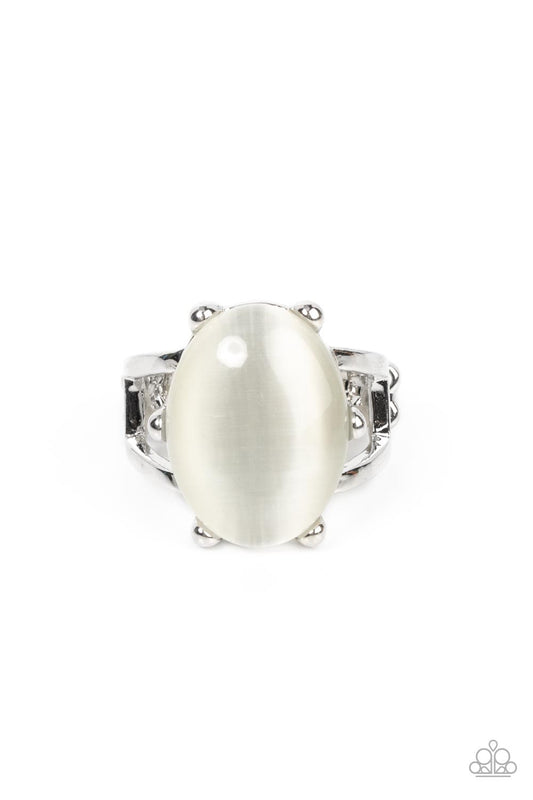 Paparazzi Rings - Enchantingly Everglades - White