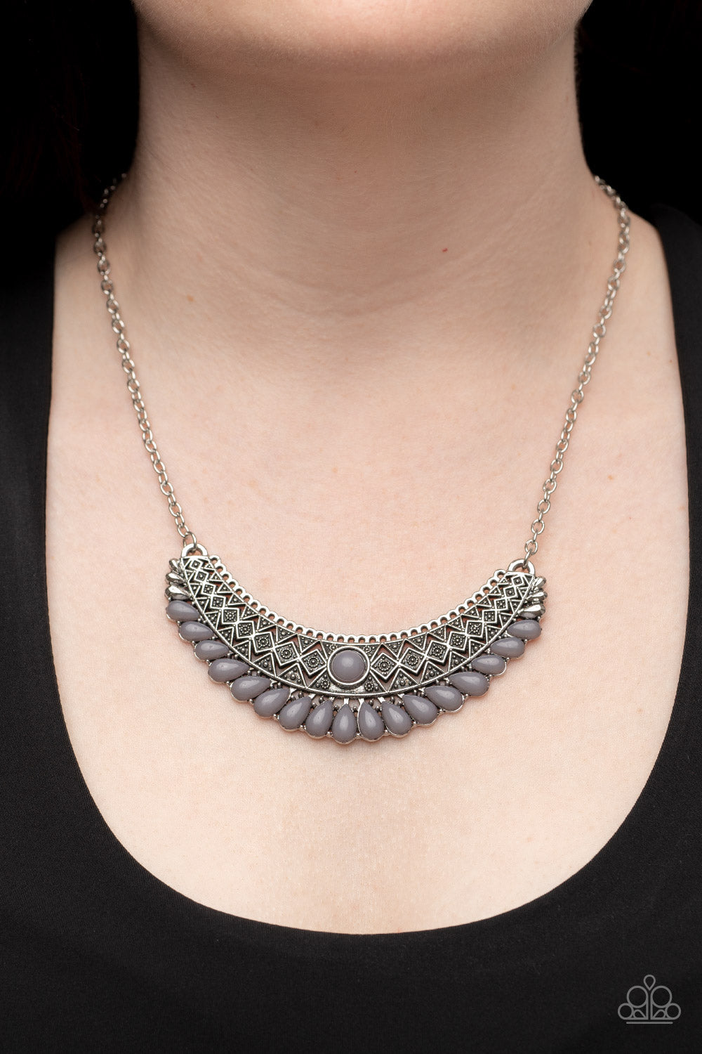 Paparazzi Necklaces - Abundantly Aztec - Silver