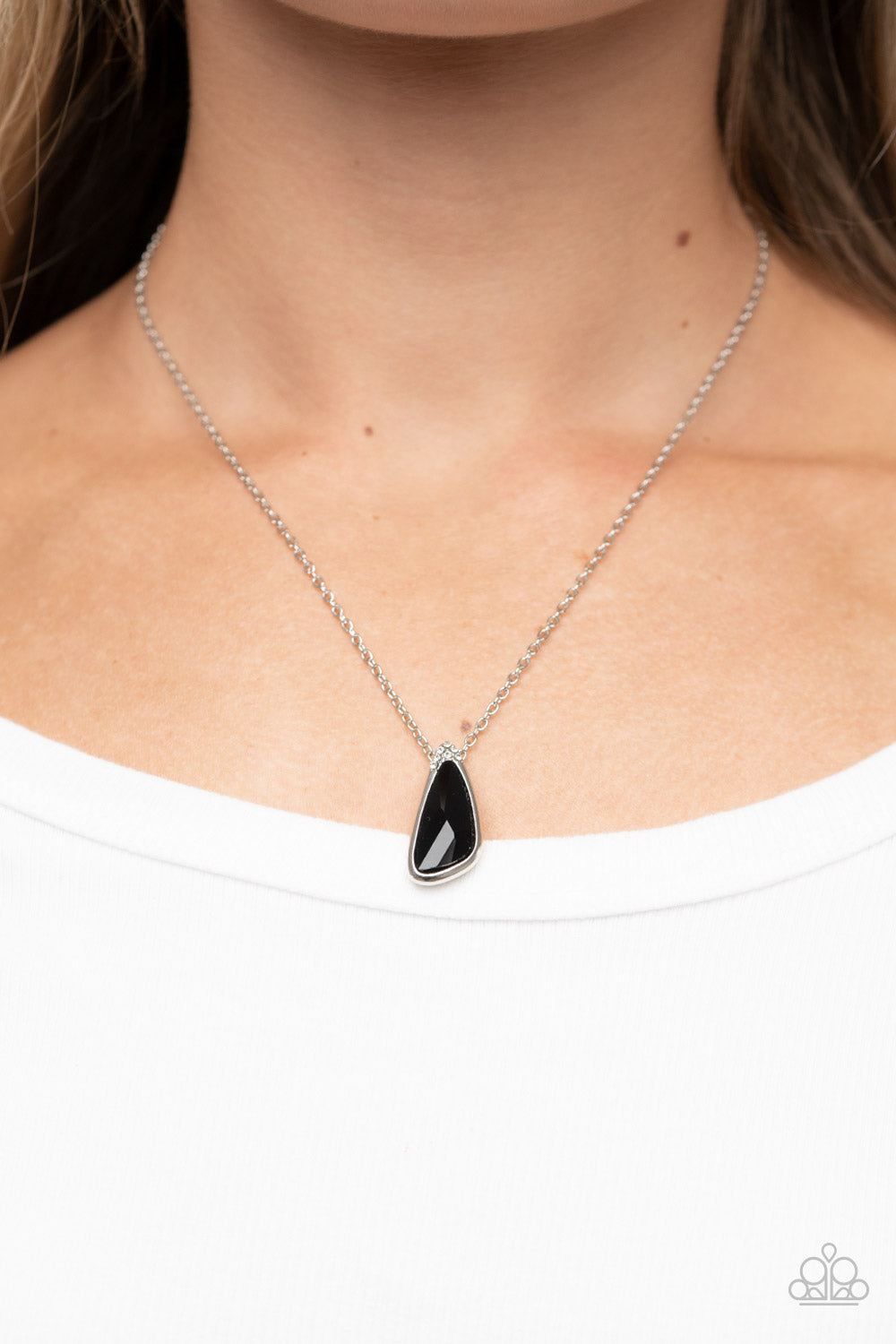Paparazzi Necklaces - Envious Extravagance - Black