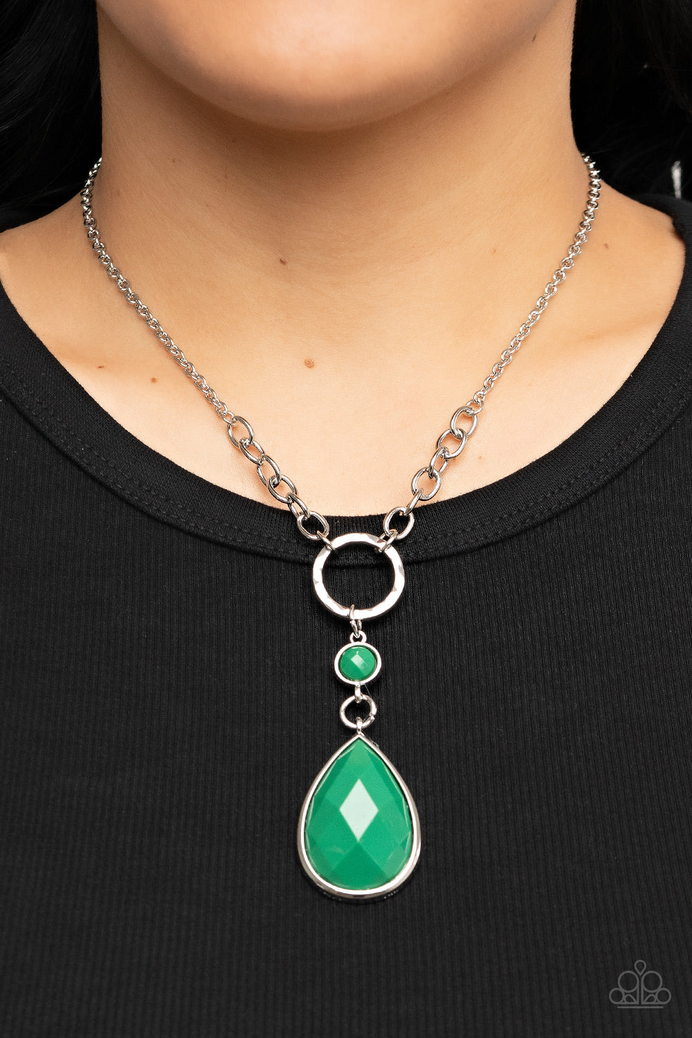 Paparazzi Necklaces - Valley Girl Glamour - Green
