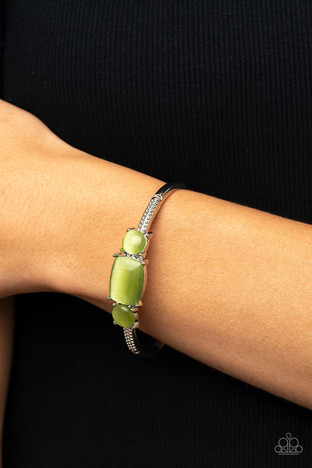 Paparazzi Bracelets - Tranquil Treasure - Green