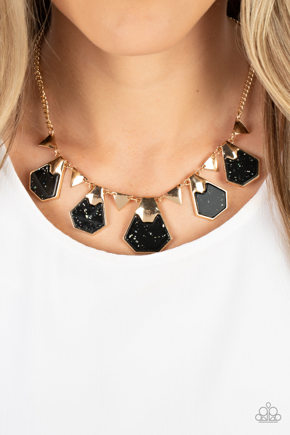 Paparazzi Necklaces - Extra Exclusive - Black
