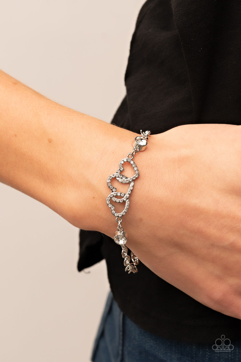 Paparazzi Bracelets - Desirable Dazzle - White
