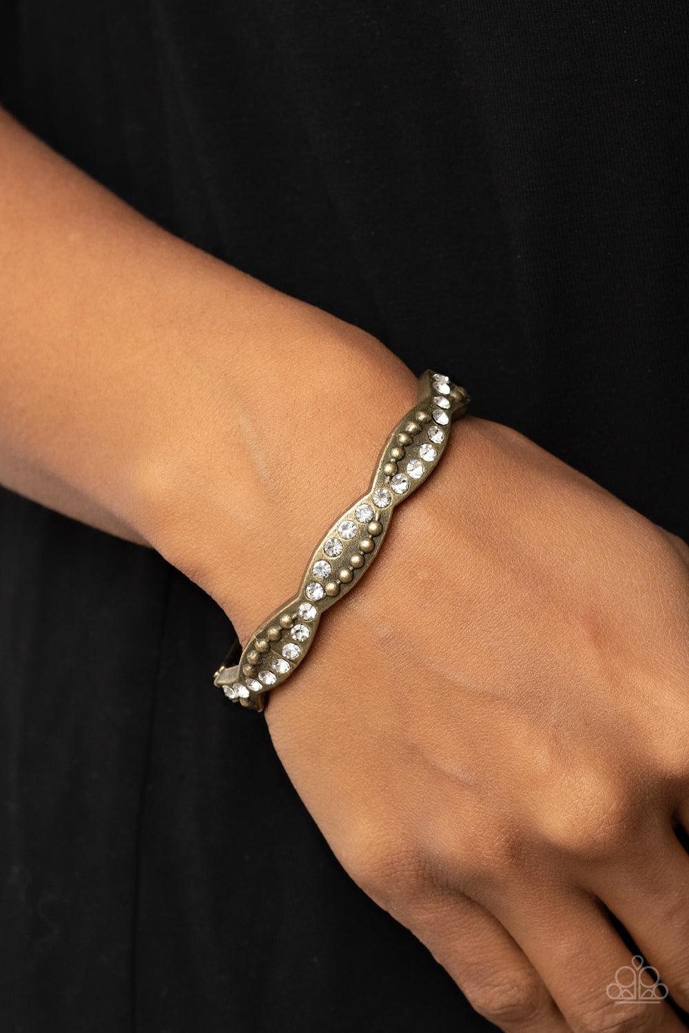 Paparazzi Bracelets - Empire Envy - Brass