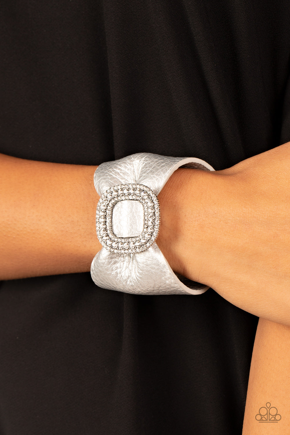 Paparazzi Urban Collection - Lights, Selfie, Action! - Silver
