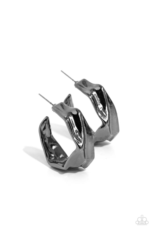 Paparazzi Earrings - Cutting Edge Couture - Black