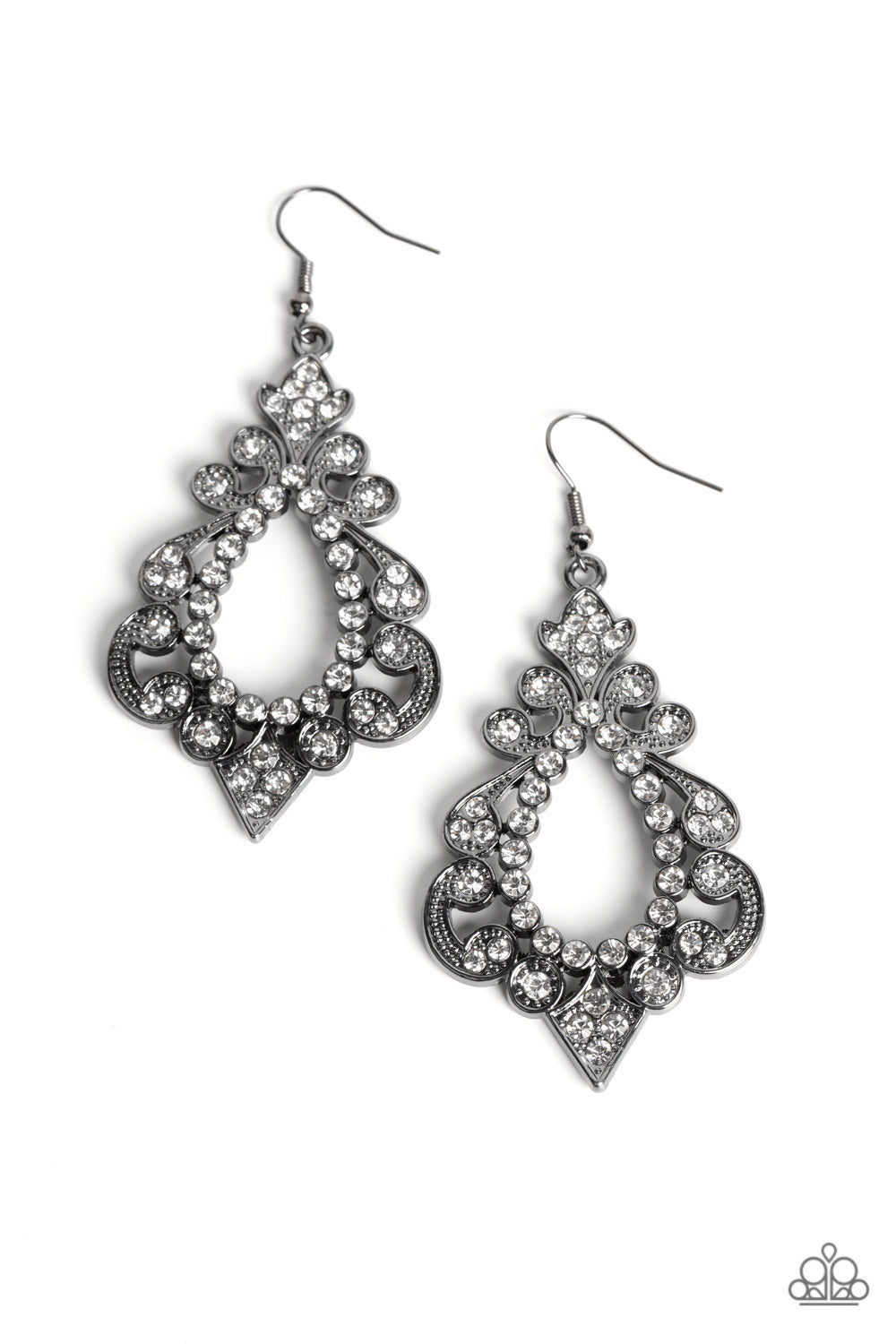 Paparazzi Earrings - Fit for a DIVA - Black