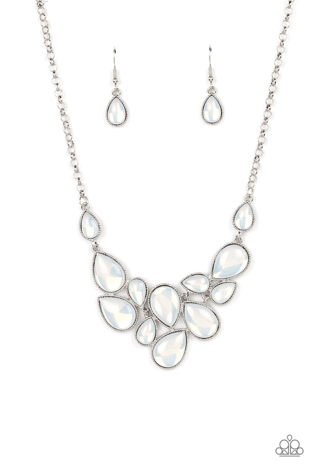 Paparazzi Necklaces - Keeps GLOWING and GLOWING - White
