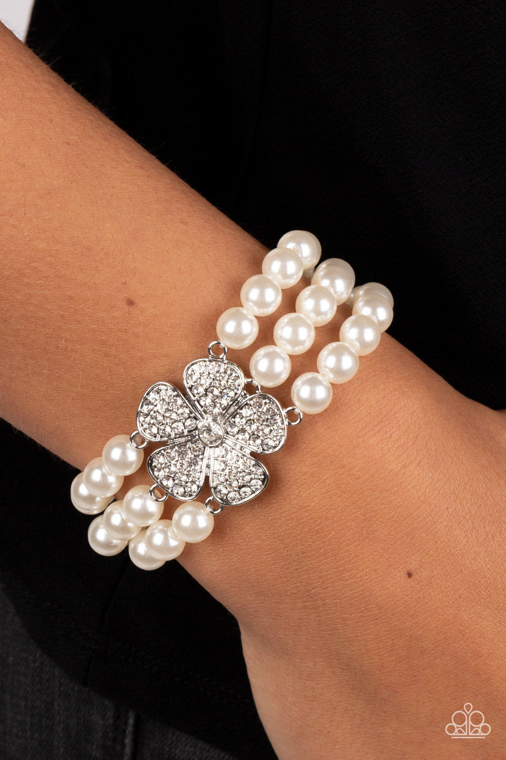 Paparazzi Bracelets - Park Avenue Orchard - White