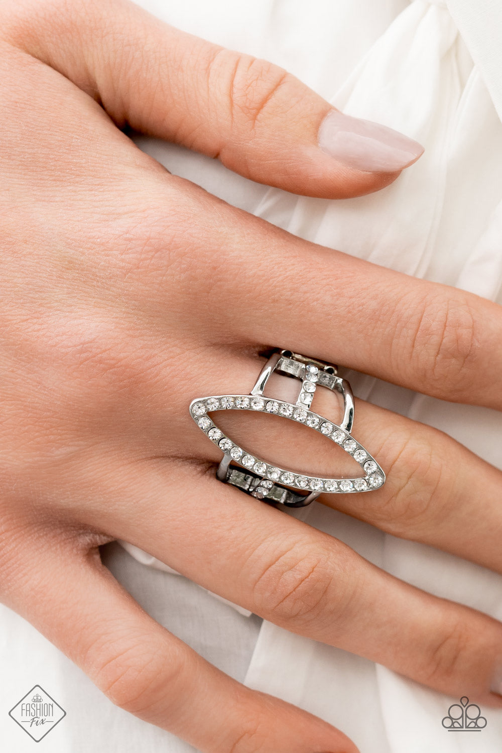 Paparazzi Rings - Icy Intuition - White