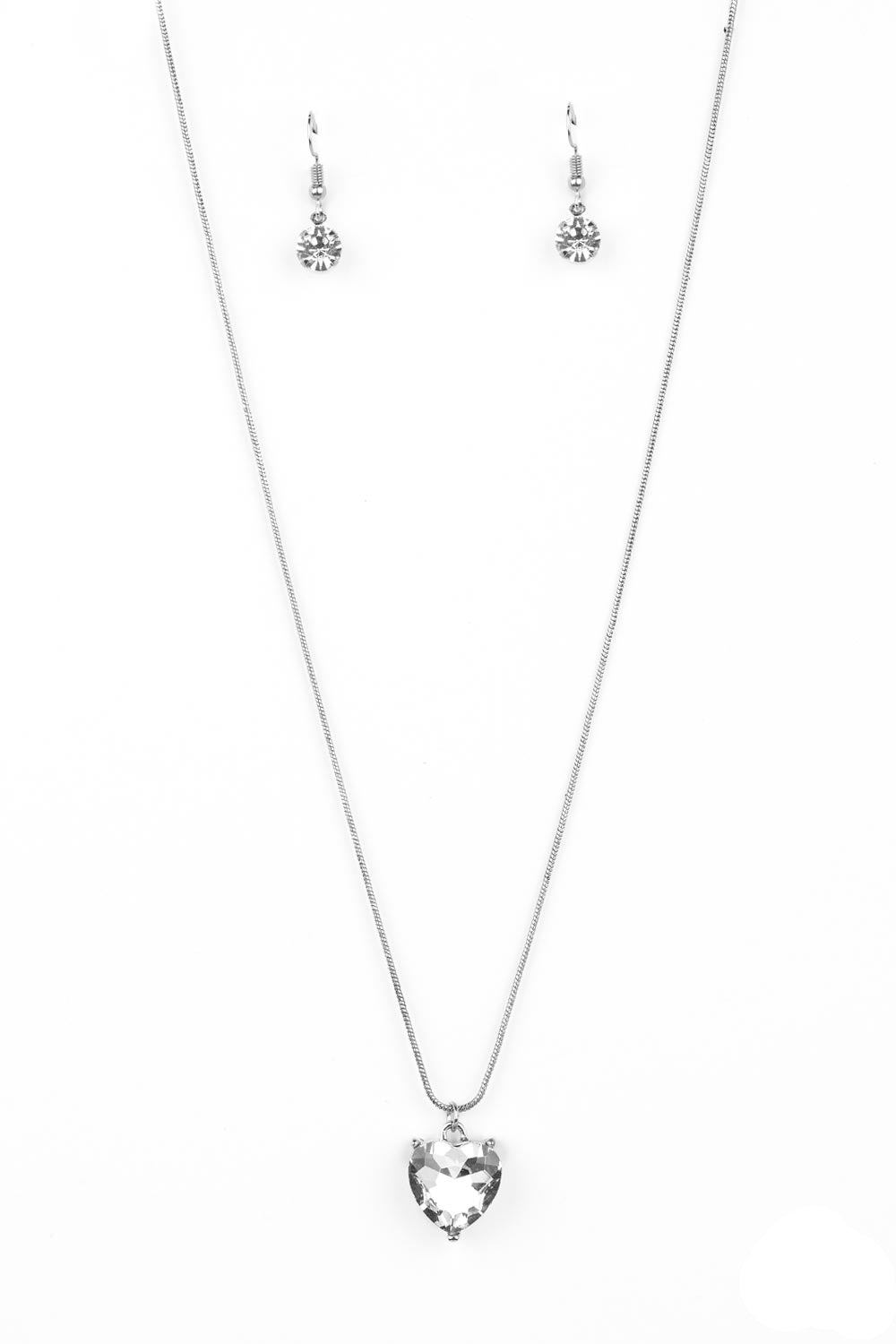 Paparazzi Necklaces - Smitten with Style - White