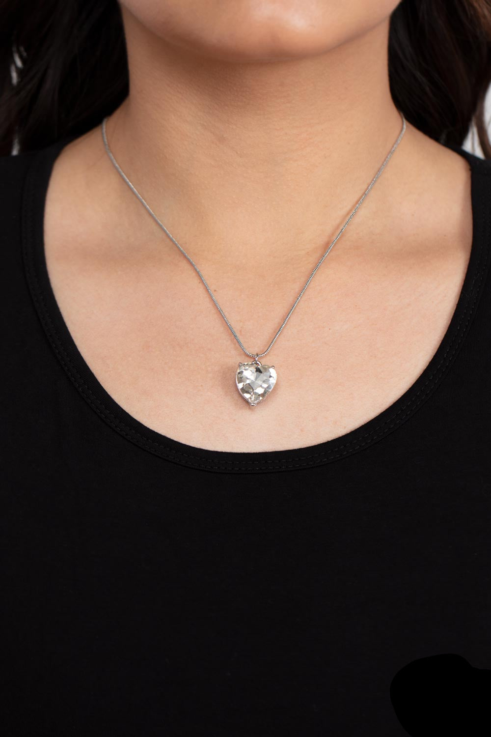 Paparazzi Necklaces - Smitten with Style - White