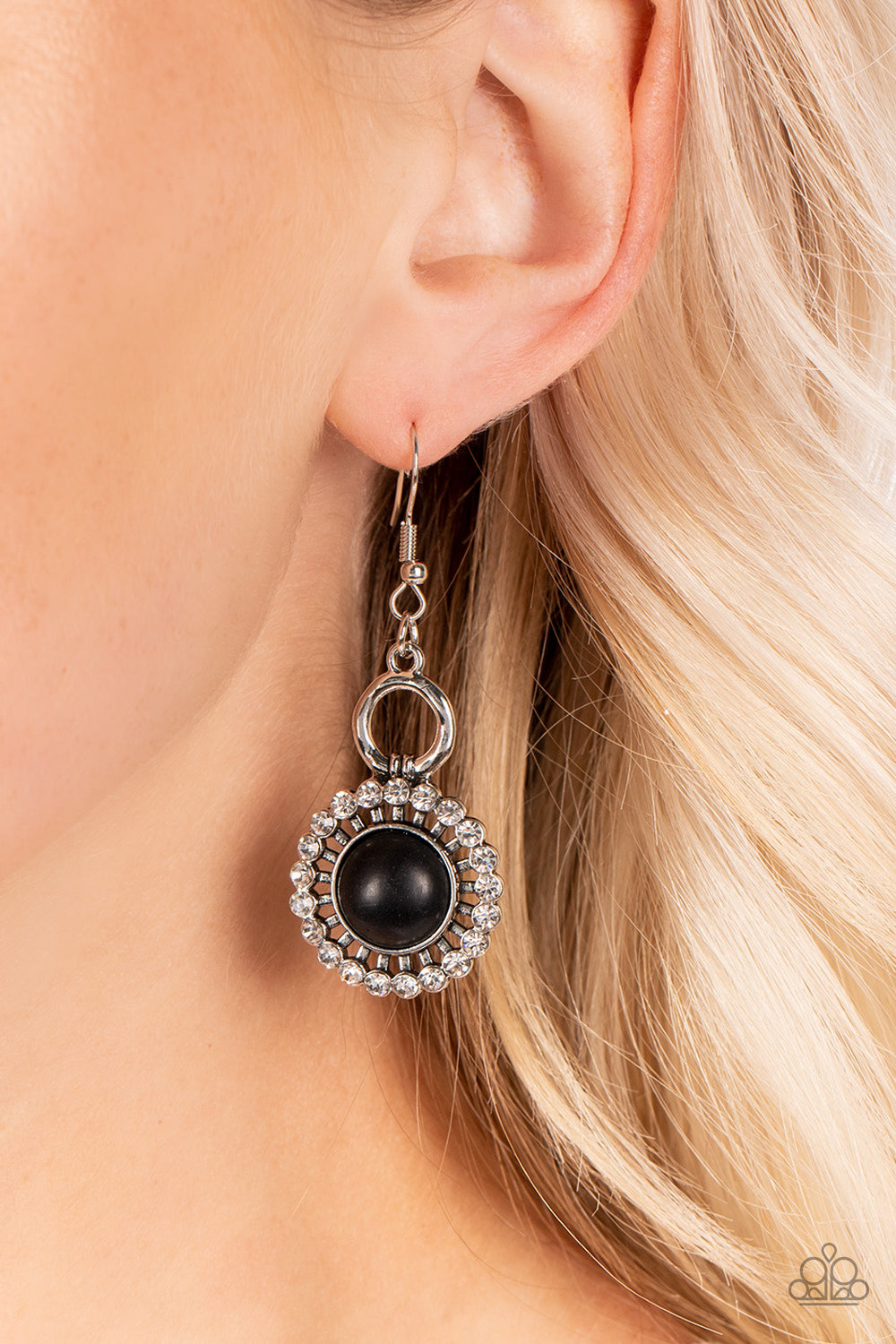 Paparazzi Earrings - Mojave Mogul - Black