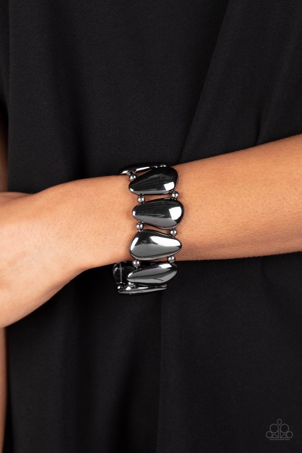 Paparazzi Bracelets - Classy Cave - Black