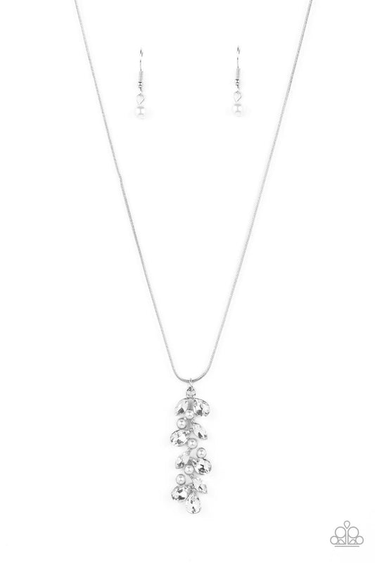 Paparazzi Necklaces - Pearls Before VINE - White