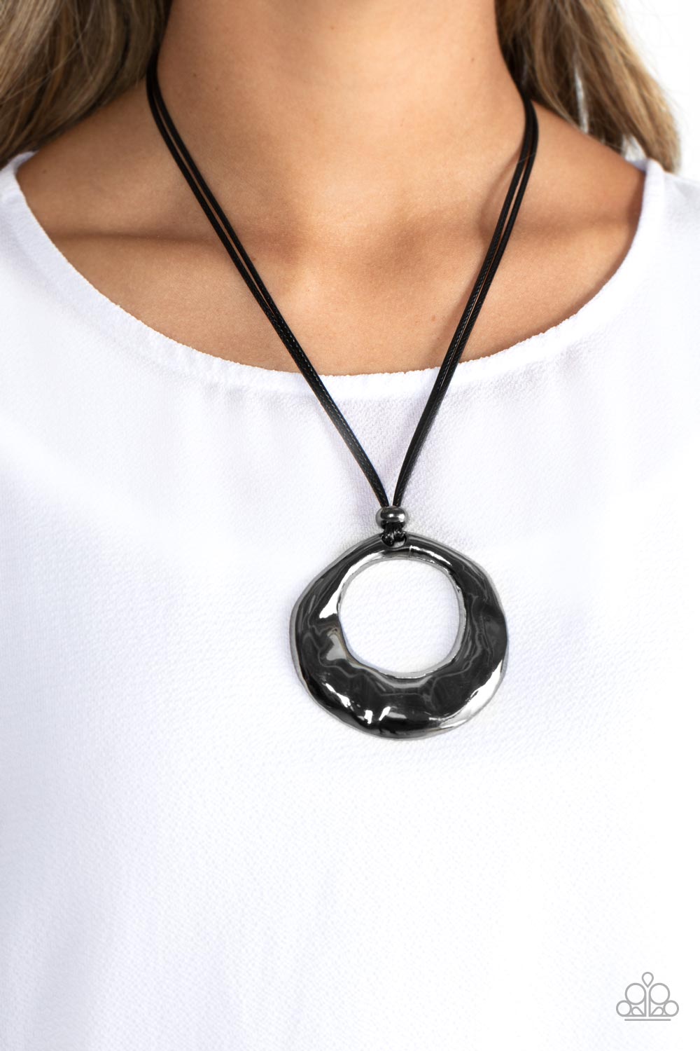 Paparazzi Necklaces - Tectonic Treasure - Black