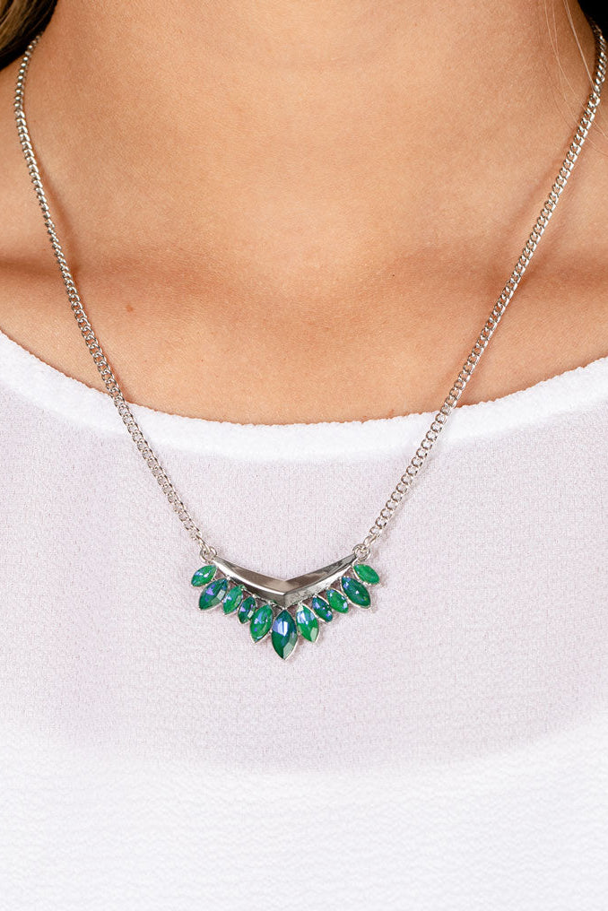 Paparazzi Necklaces - Flash of Fringe - Green