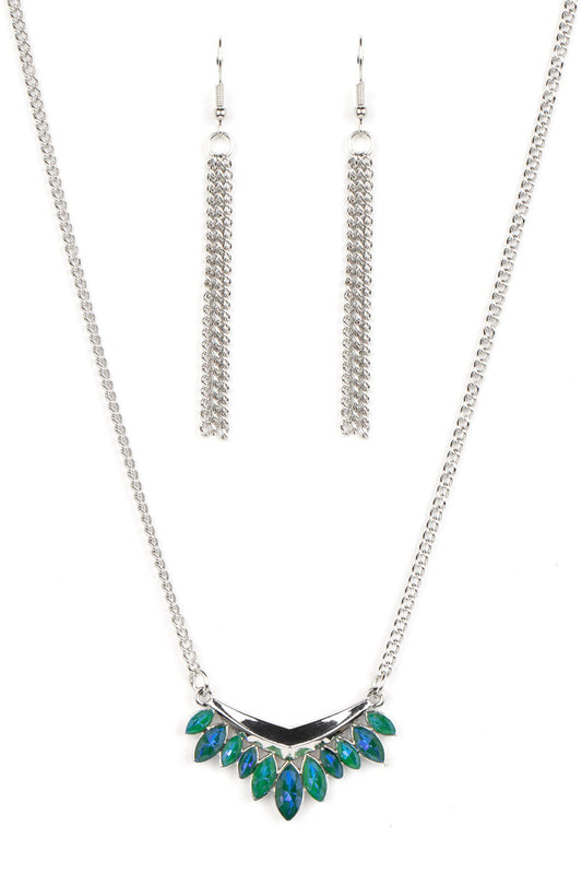 Paparazzi Necklaces - Flash of Fringe - Green