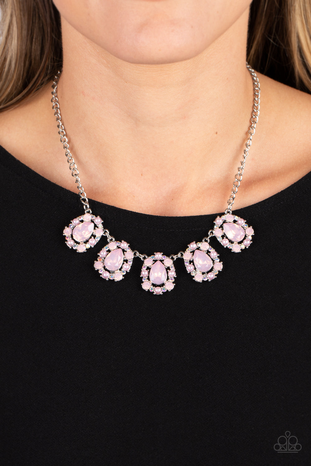 Paparazzi Necklaces - Pearly Pond - Pink