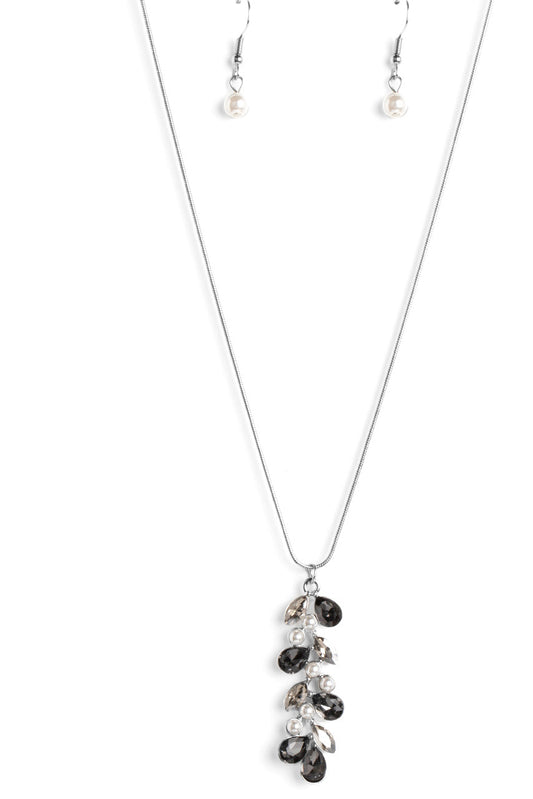 Paparazzi Necklaces - Pearls Before VINE - Silver