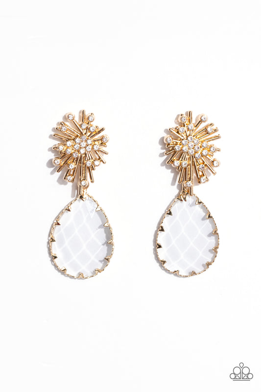 Paparazzi Earrings - Stellar Shooting Star - Gold