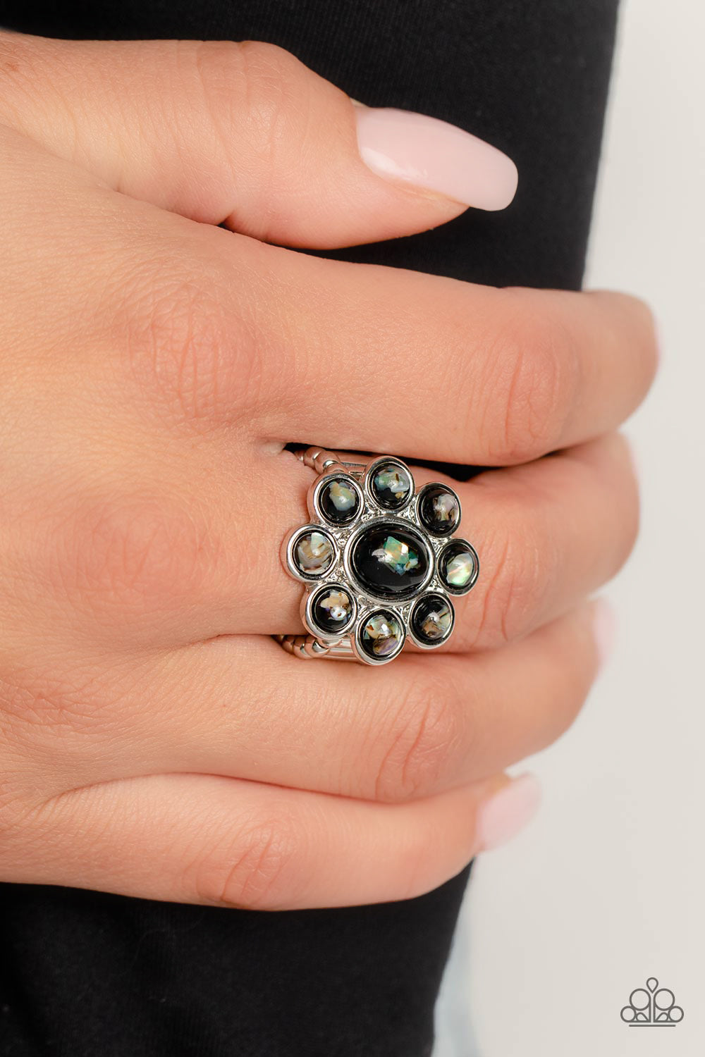 Paparazzi Rings - Time to SHELL-ebrate - Black