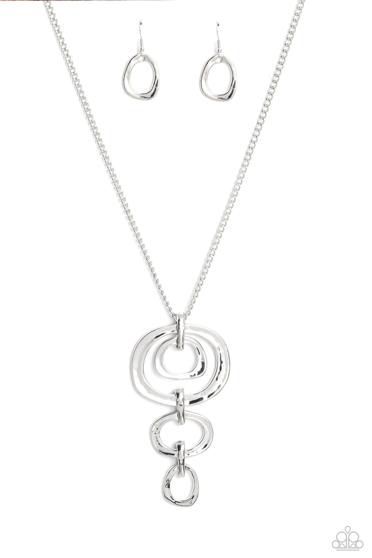 Paparazzi Necklaces - Tranquil Trickle - Silver