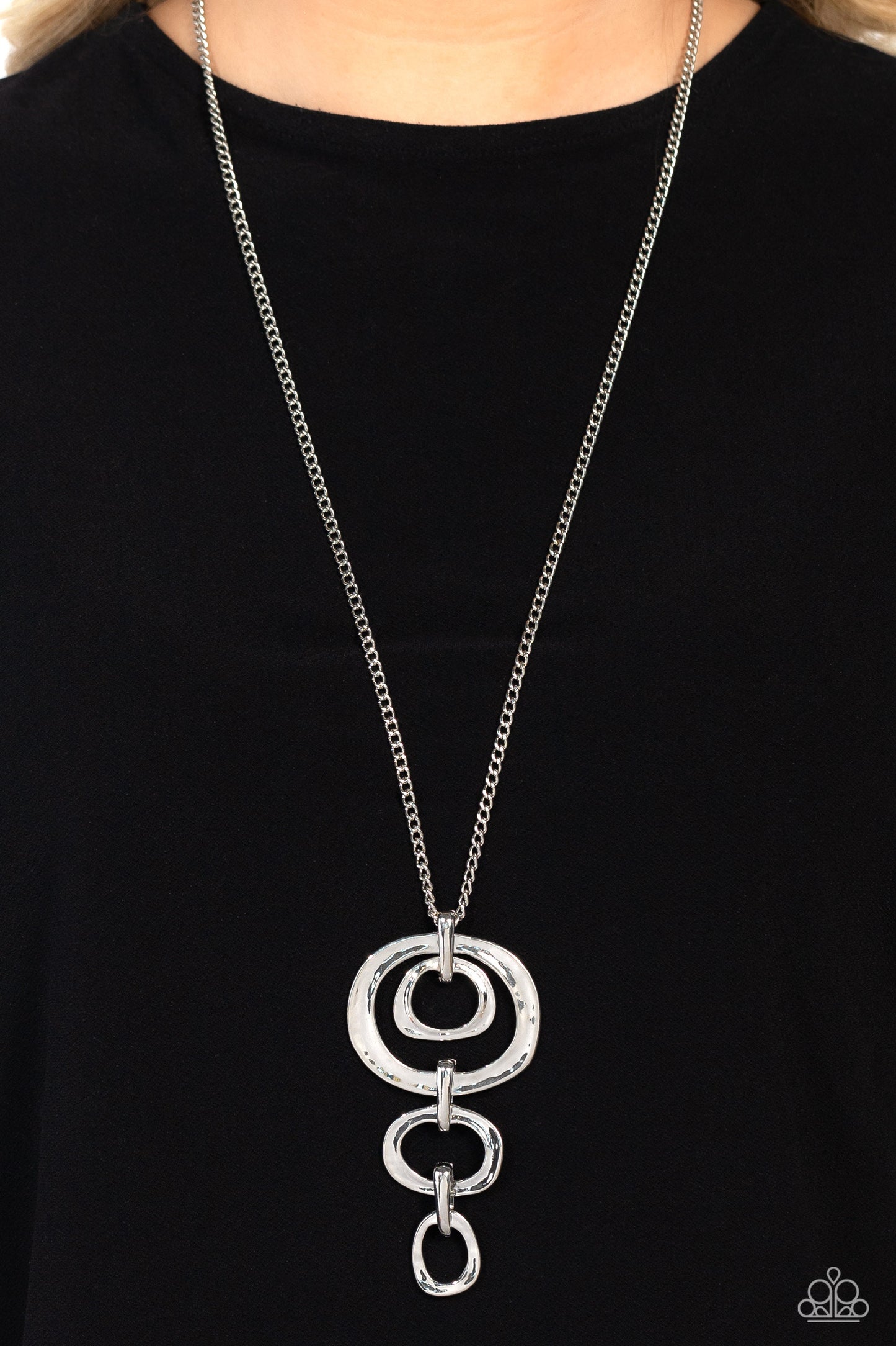 Paparazzi Necklaces - Tranquil Trickle - Silver