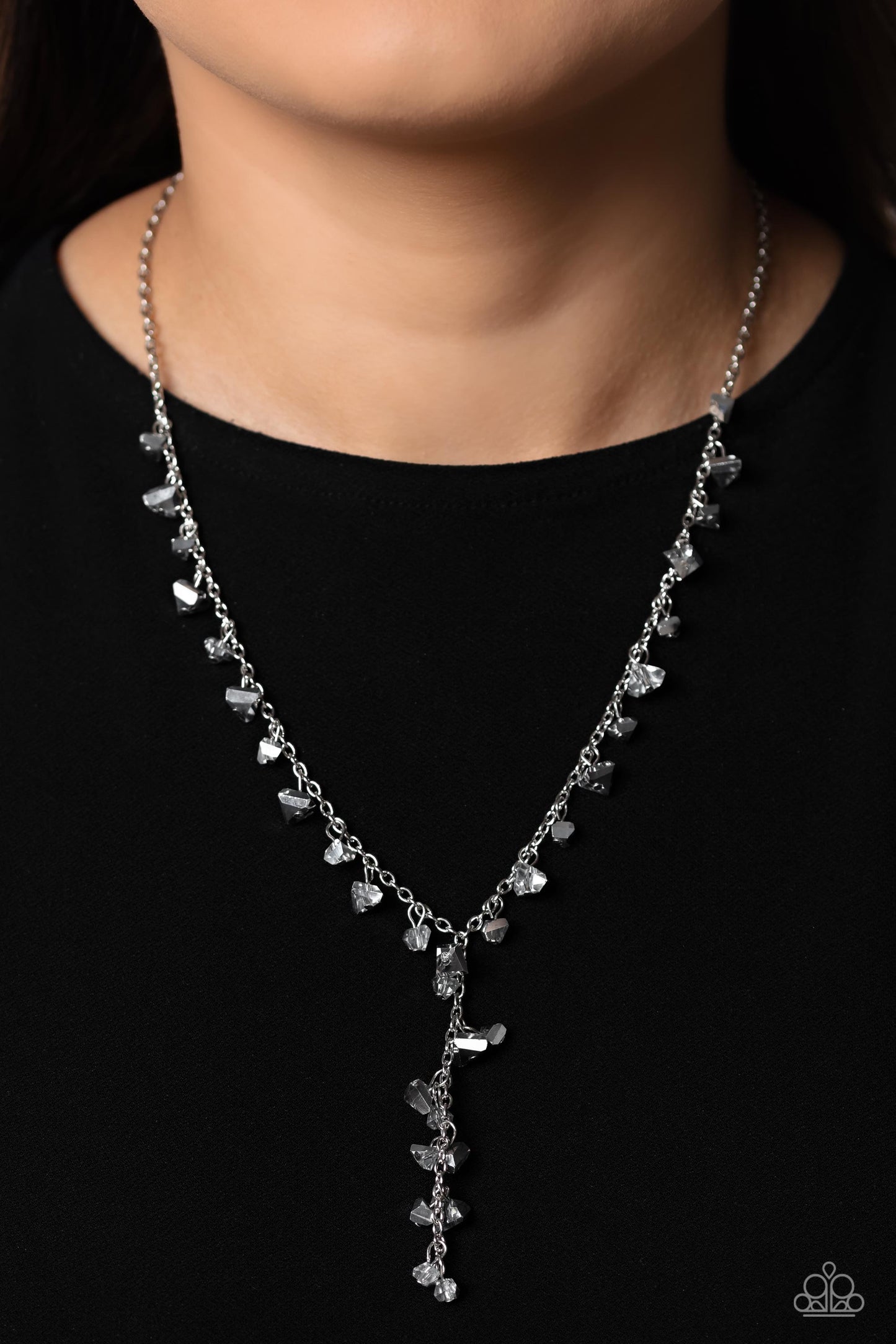 Paparazzi Necklaces - Chiseled Catwalk - Silver