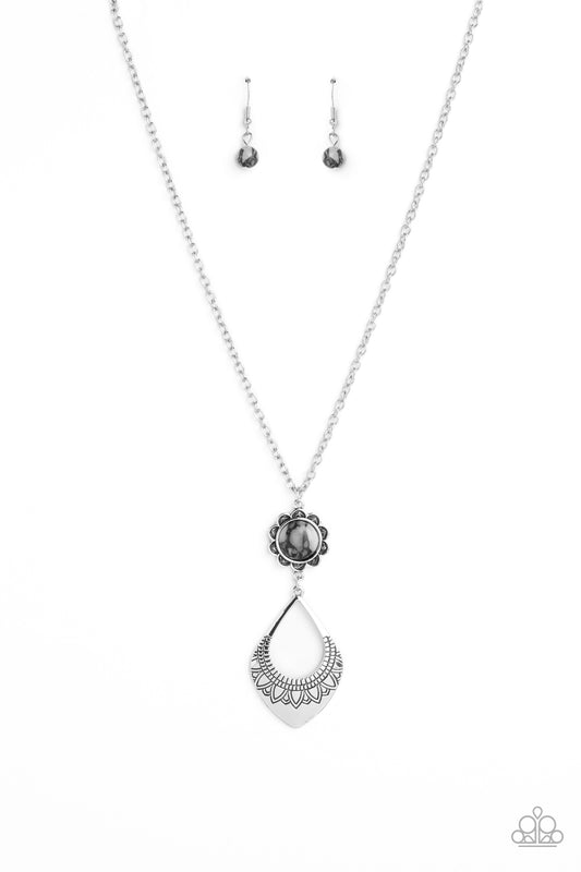 Paparazzi Necklaces - Stone TOLL - Black