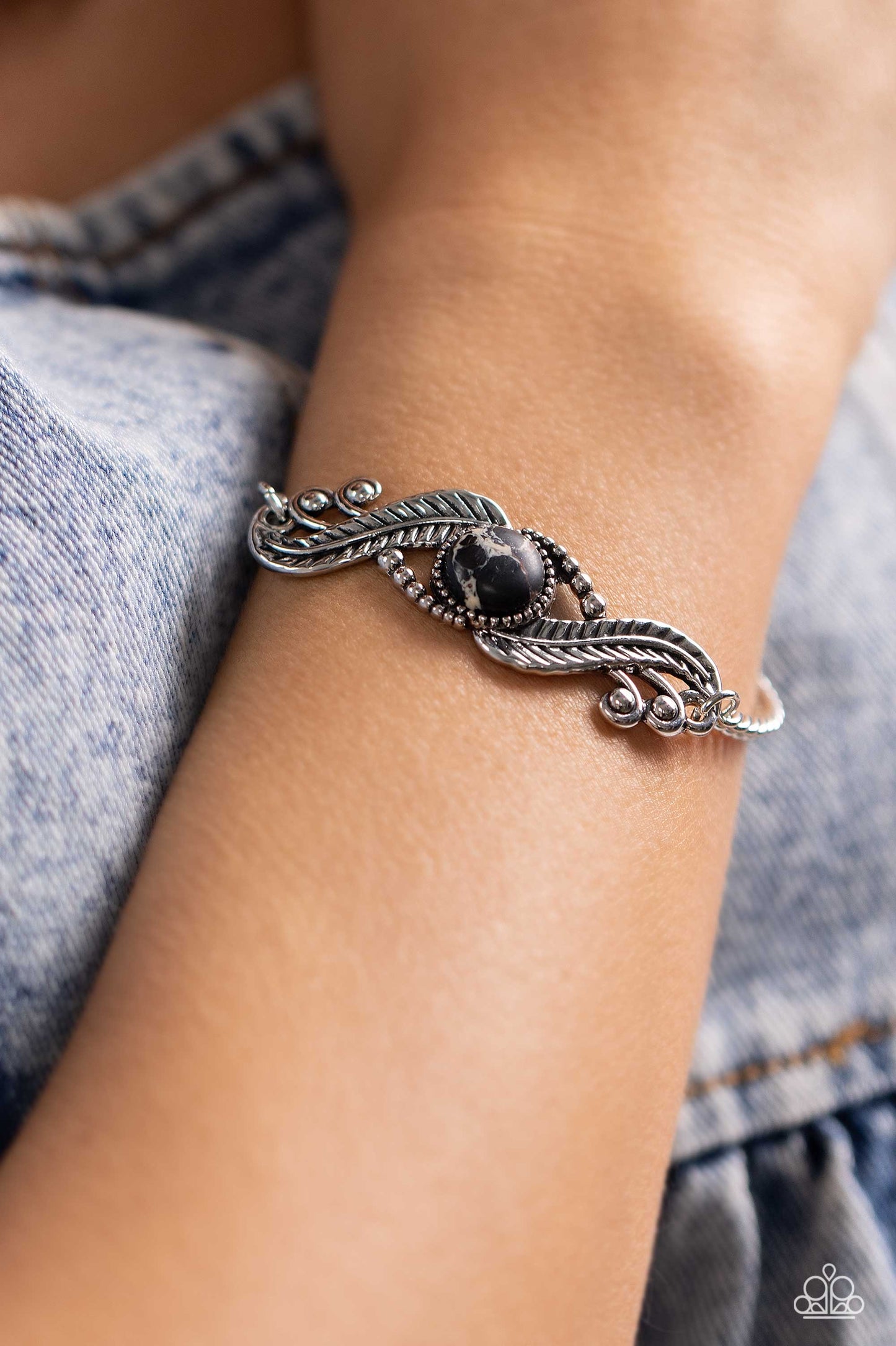 Paparazzi Bracelets - Eye in the Sky - Black