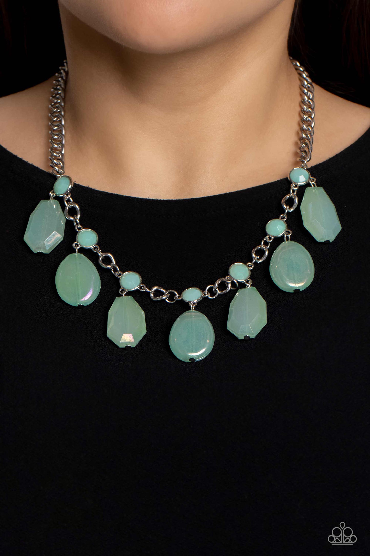 Paparazzi Necklaces - Maldives Mural - Green