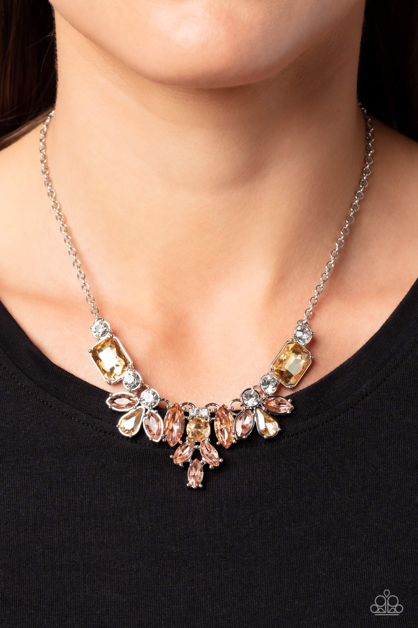 Paparazzi Necklaces - Prima Donna Dazzle - Brown