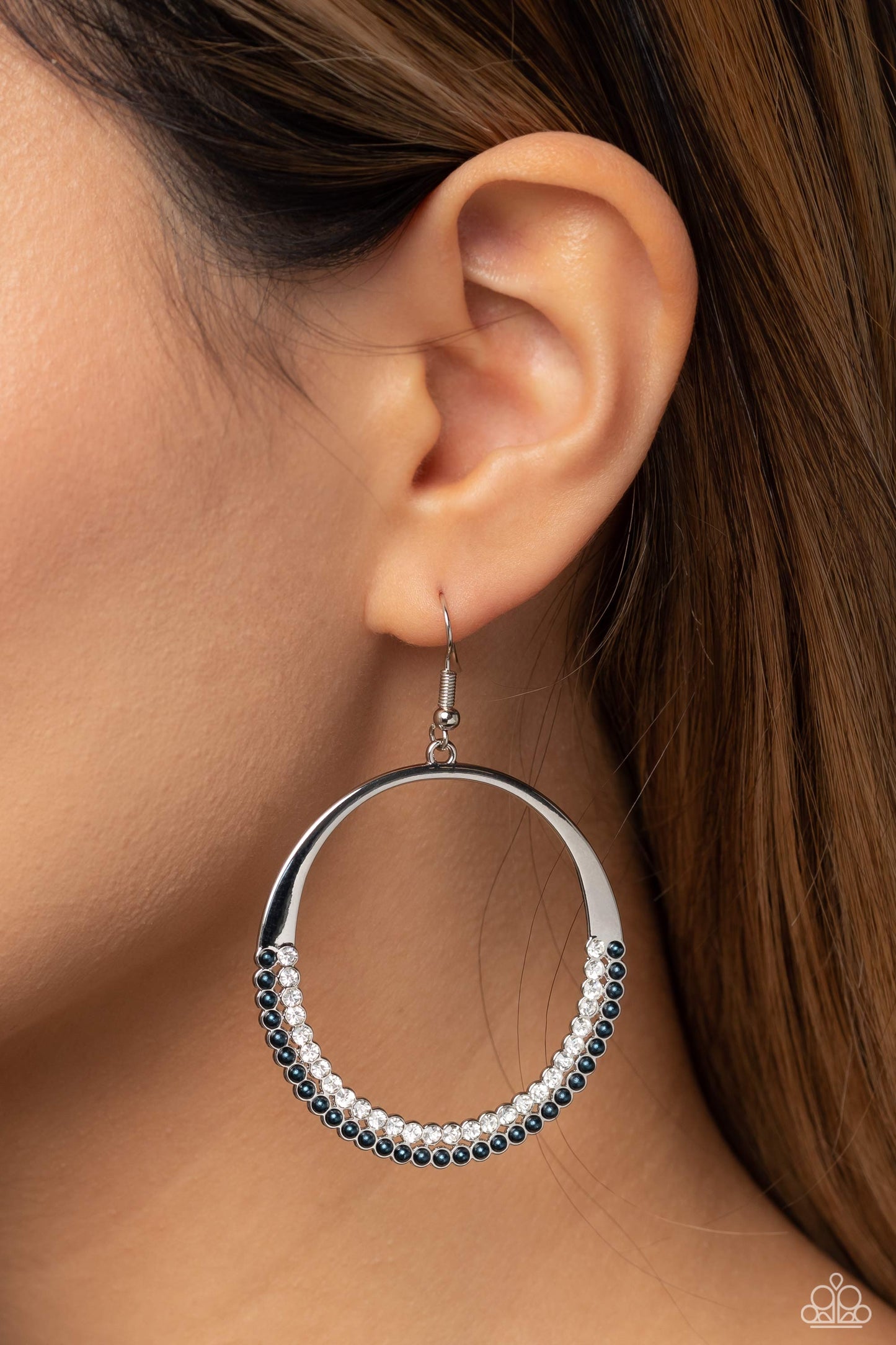 Paparazzi Earrings - Material PEARL - Blue
