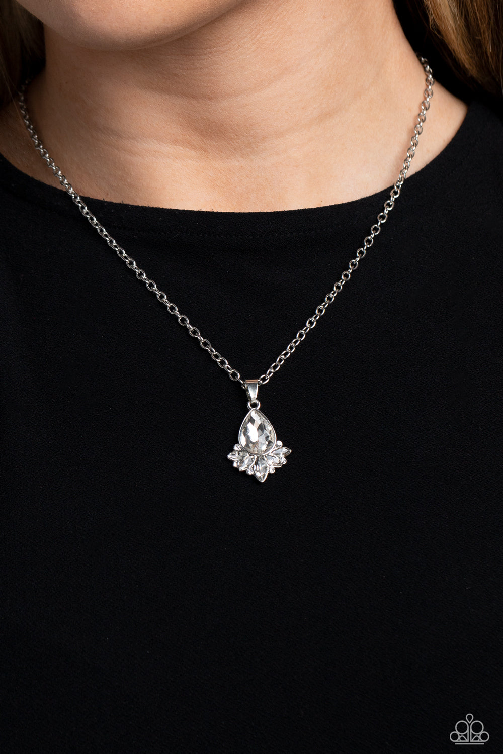 Paparazzi Necklaces - Fancy Fringe - White